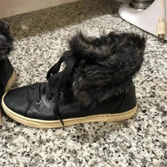 UGG Australia Croft hightop fur lined sneaker - Picture 6 of 13